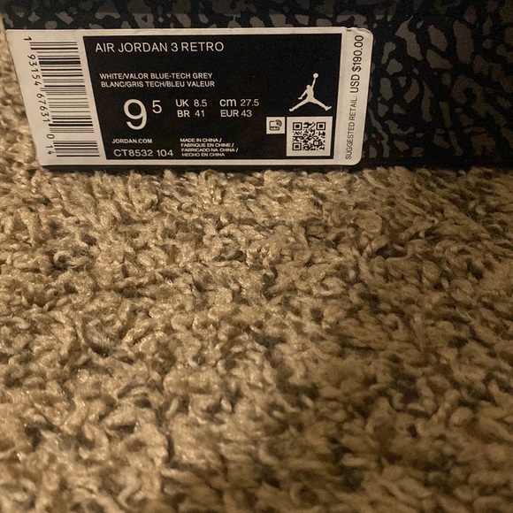 UNC Jordan 3 2020 - Picture 3 of 4